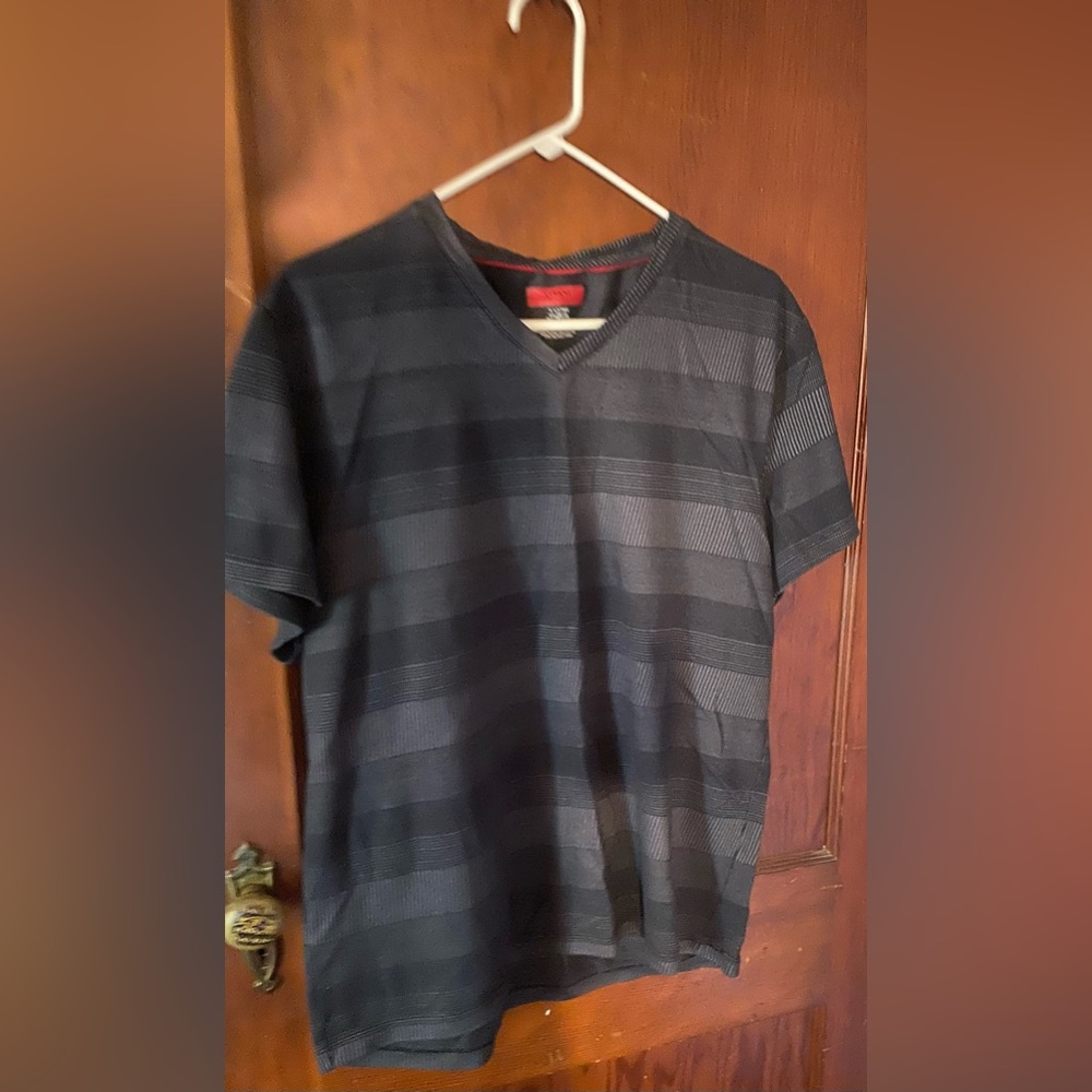 Alfani T-shirt - Picture 6 of 9